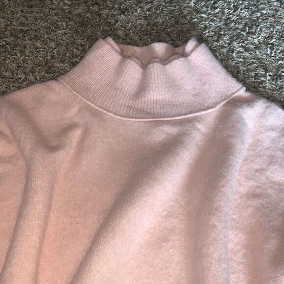 Free people light pink oversized, double turtle-neck, 3/4-sleeve sweater, so: S. - Picture 3 of 7